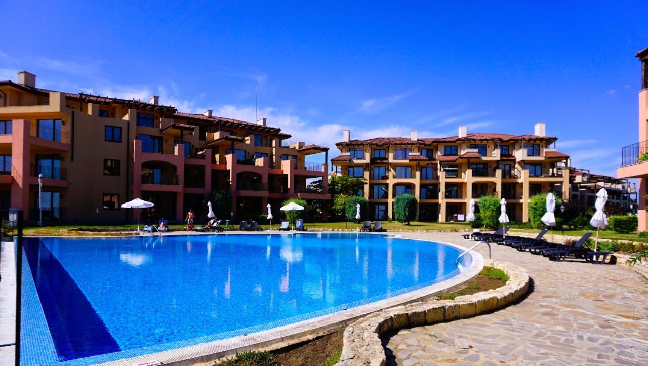 Apartment Decora Sea View Topola Luaran gambar